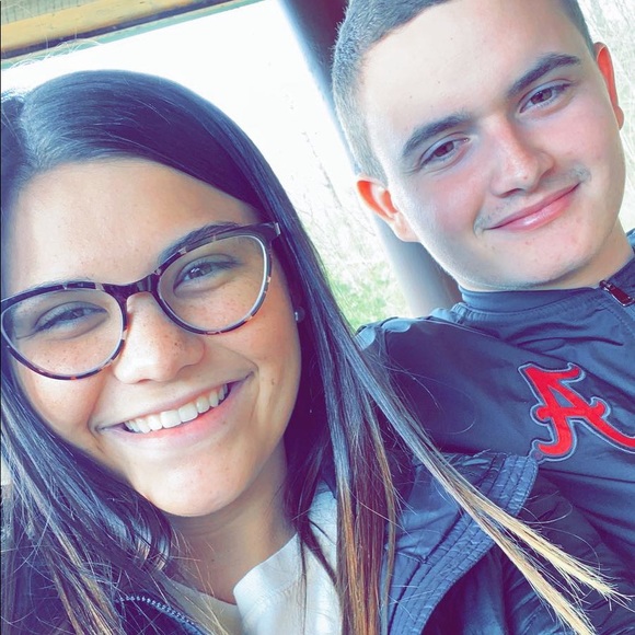 Meet your Posher, Taylor - Picture 1 of 1